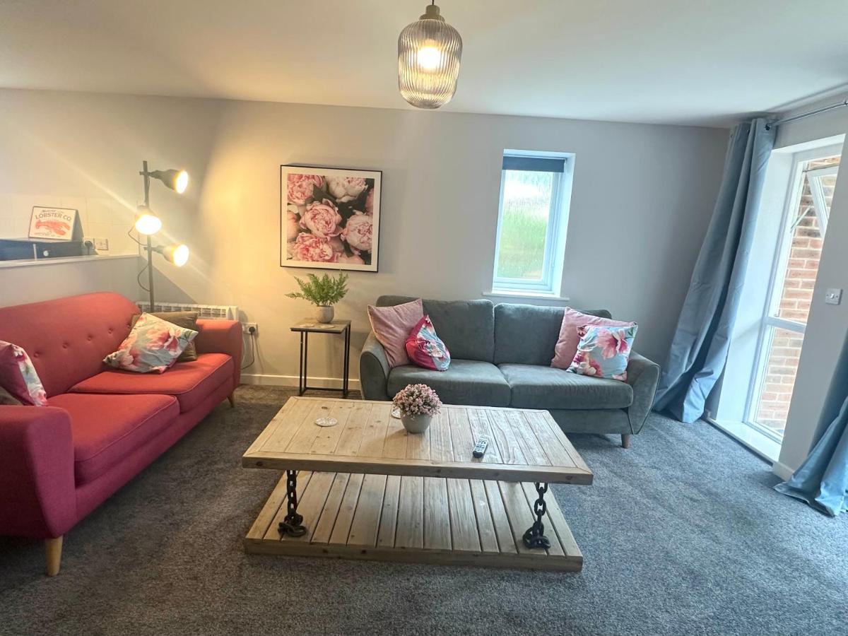 Superb 2 Bed 2 Bathroom Free Parking ダービー エクステリア 写真